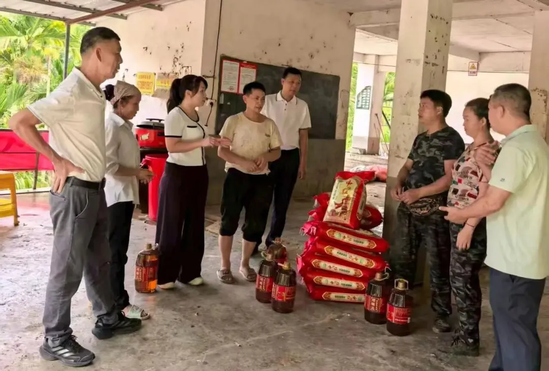 yl永利集团工会开展“海纳英才  胶聚工匠”关爱新入职胶工专项行动